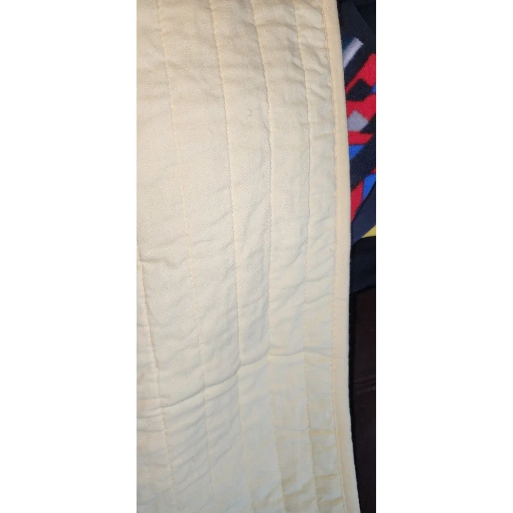 Home Classics Floral Embroidered Quilt Twin Size Bedspread Sunflower Warm Yellow
